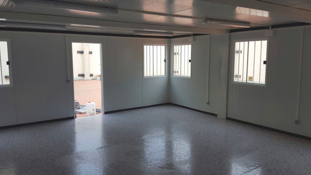 interior de amplio conjunto modular