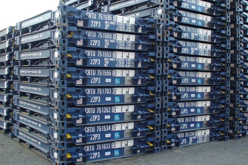 f_170_04_Stack_of_20ft_flatracks (2)